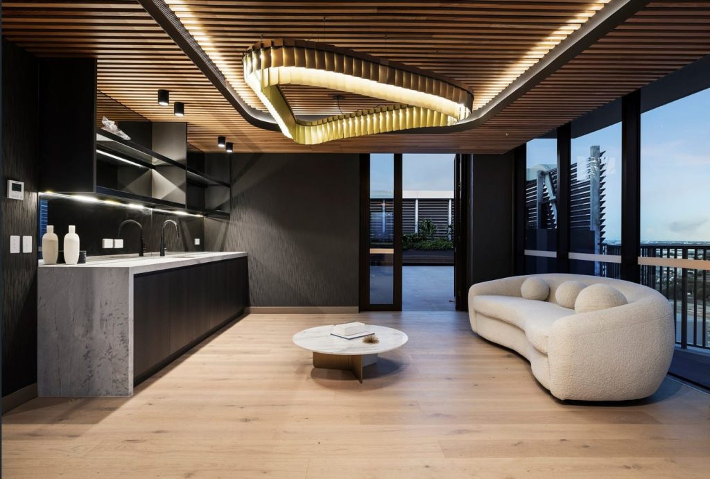 Rivello _ Hamilton Bar